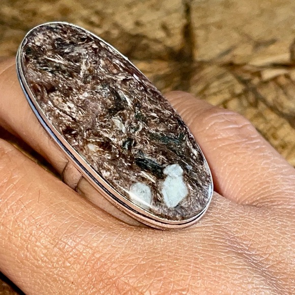 Dark Charoite Ring Size 7 - Picture 2 of 6